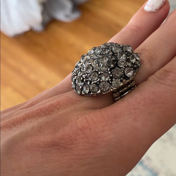 Stretchy crystal ring - Picture 7 of 8